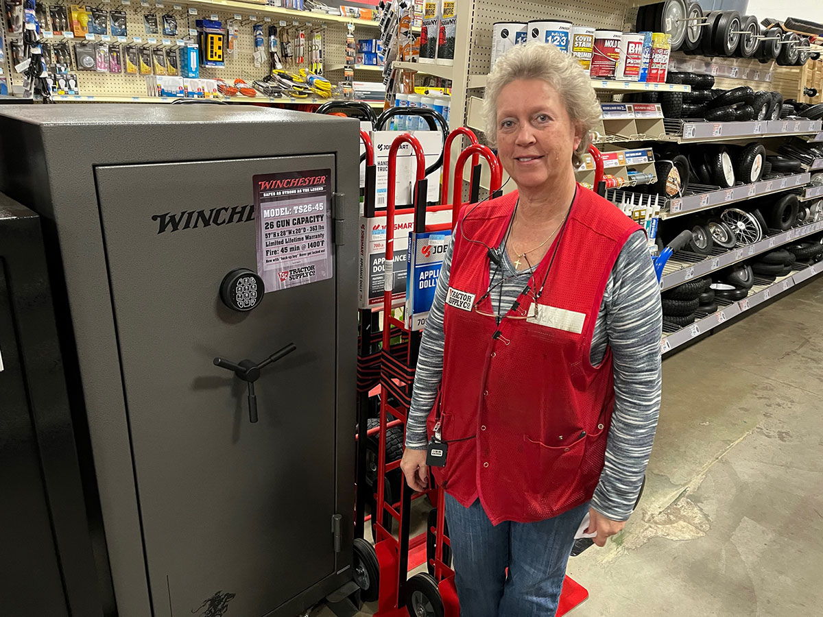 Winchester gun safe discount tractor supply
