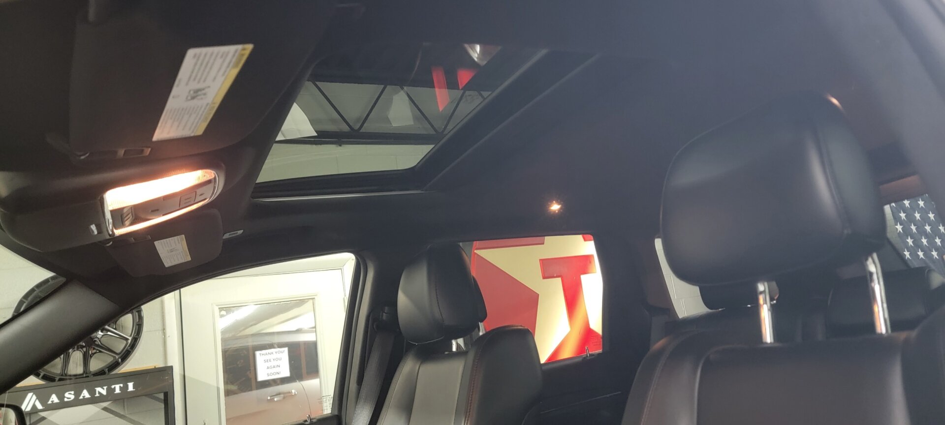 2019 Jeep Grand Cherokee - Image 6